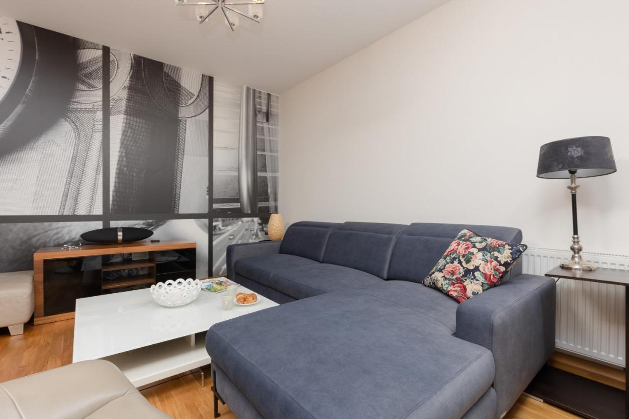 Srodmiescie With Balcony By Renters Apartment Warsaw